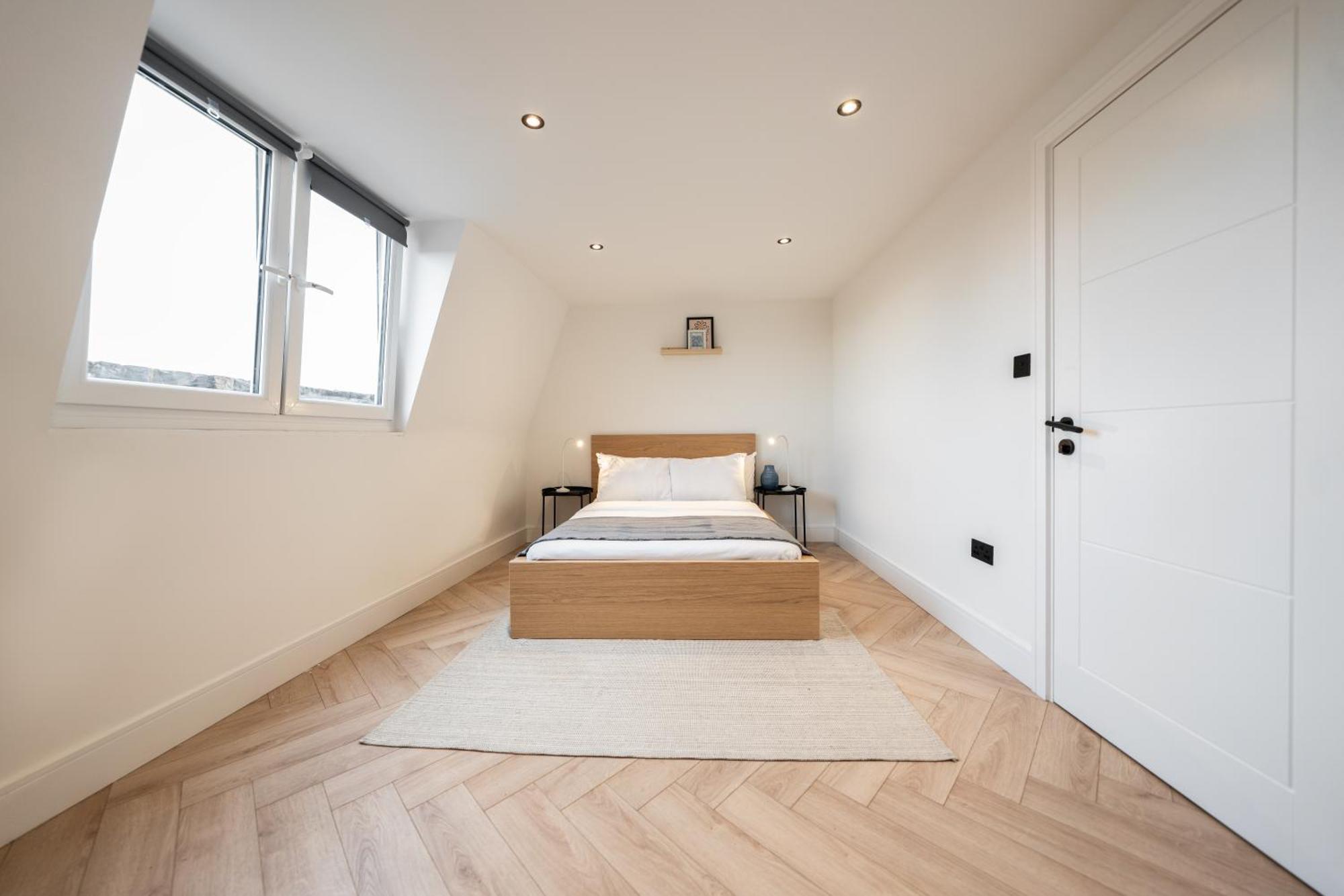 The Battersea Place - Charming 4bdr Flat *